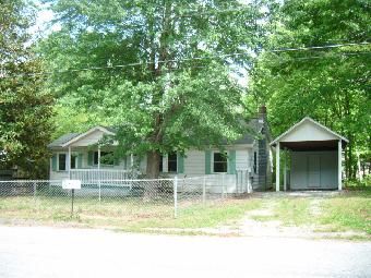 215 Nello Ave, East Flat Rock, NC 28726