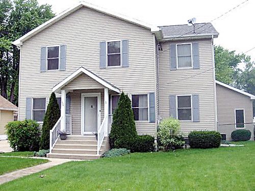 230 W Harrison Rd, Lombard, IL 60148