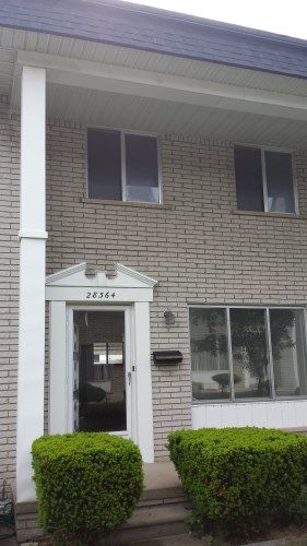28364 Universal Dr Unit 163, Warren, MI 48092