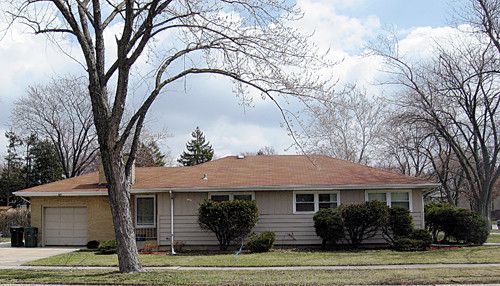 743 S. Stewart, Lombard, IL 60148