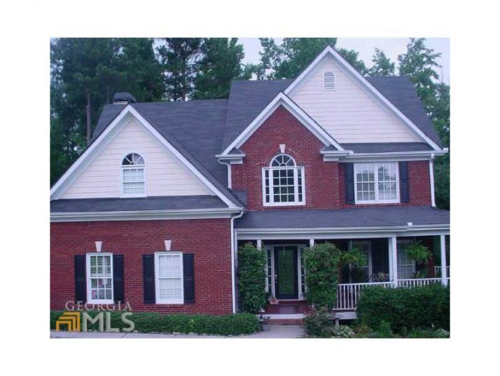 1050 Hillside Pine Drive, Grayson, GA 30017