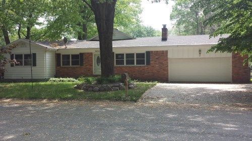 2424 Colonial Ln, Port Huron, MI 48060