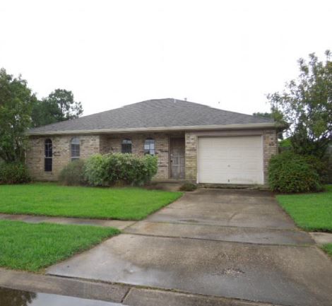 417 Hooper Dr, Kenner, LA 70065