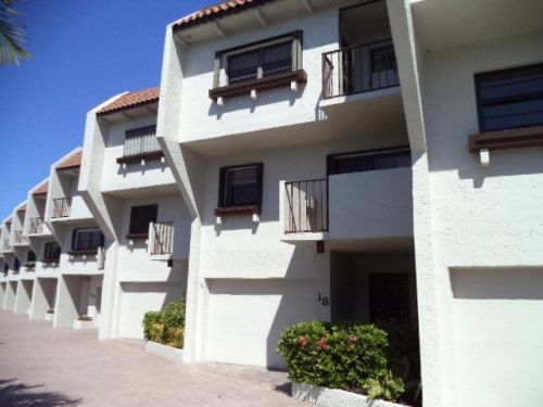 1222 Hillsboro Mile Apt 18, Pompano Beach, FL 33062