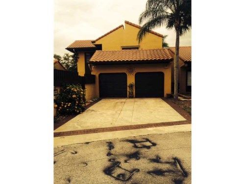 1093 NE 204 TE, Miami, FL 33179