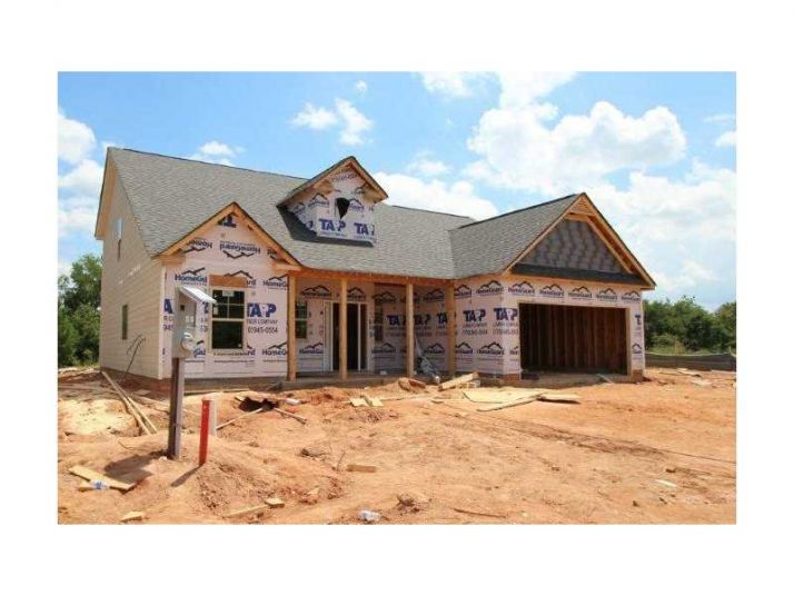 170 Brooks Village Drive, Pendergrass, GA 30567