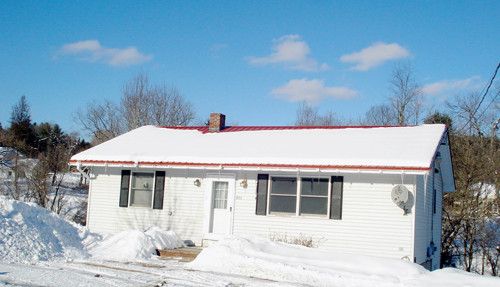 256 York St., Lyndonville, VT 05851