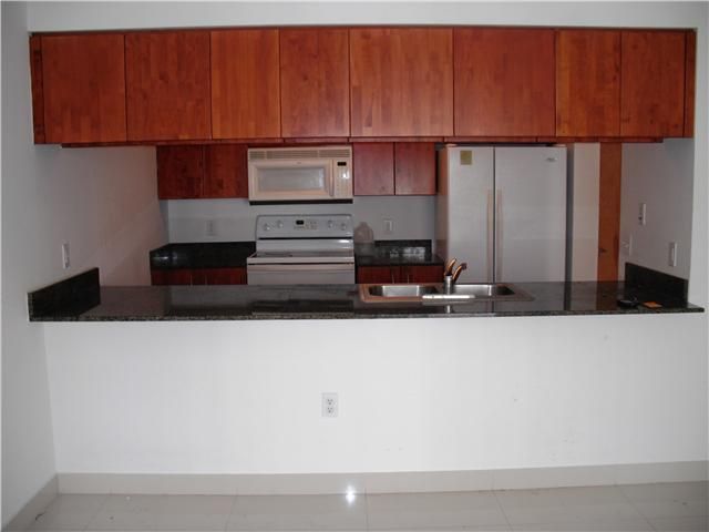 1200 BRICKELL BAY DR # 2820, Miami, FL 33131