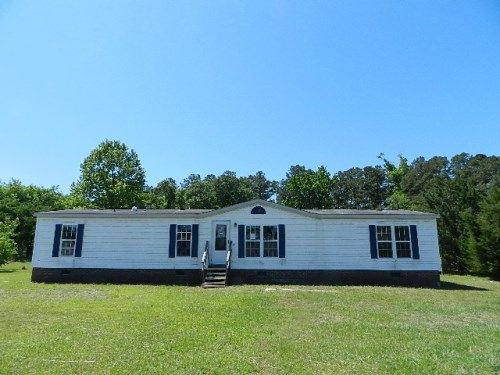 136 Church Rd, Hubert, NC 28539