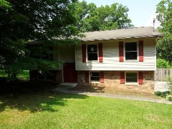 2328 Kings Bay Dr, Kingsport, TN 37660