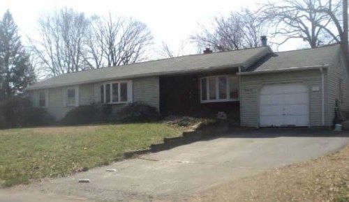 26 Carriage Dr, Enfield, CT 06082