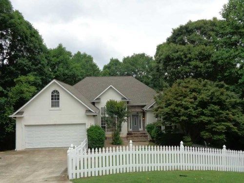 6814 Robinwood Trail, Douglasville, GA 30135