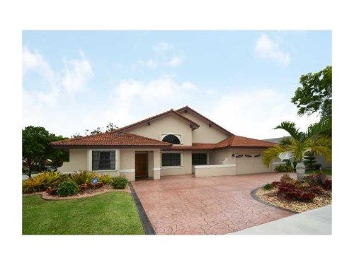 8952 SOUTHERN ORCHARD RD, Fort Lauderdale, FL 33328