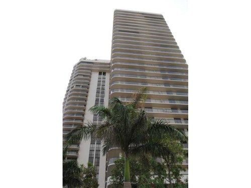 19667 TURNBERRY WY # 8A, Miami, FL 33180