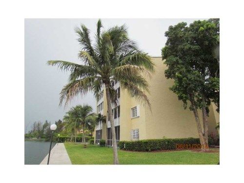 21133 SW 85 AV # 301, Miami, FL 33189