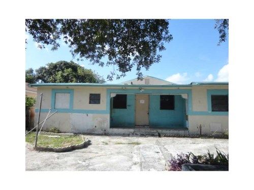 298 NW 97 ST, Miami, FL 33150