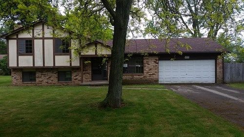 4277 Stanley Ct, Waterford, MI 48329