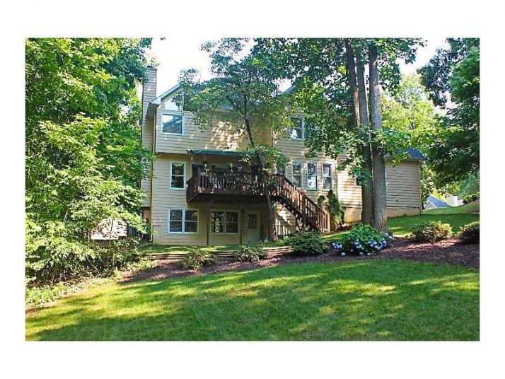 3027 Summer Point Drive, Woodstock, GA 30189