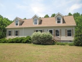 210 Pine Reach Drive, Kilmarnock, VA 22482