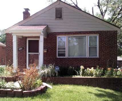 8360 Fullerton Avenue, Saint Louis, MO 63132