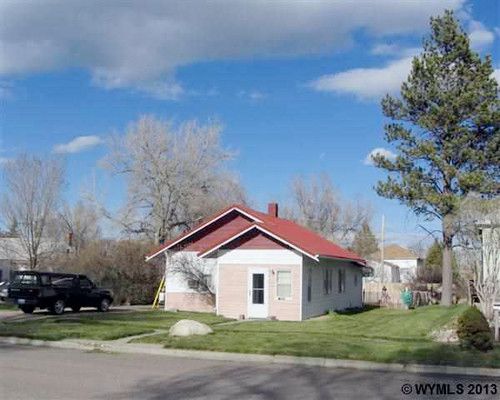 309 Barrett Blvd, Lusk, WY 82225