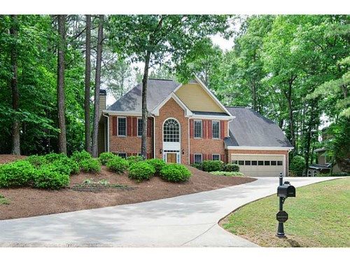 204 Colonial Drive, Woodstock, GA 30189