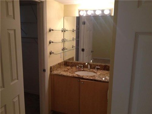 2881 NE 185 ST # 101, Miami, FL 33180