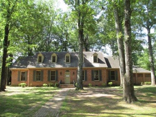 11 Jefferson Pl, Pine Bluff, AR 71603