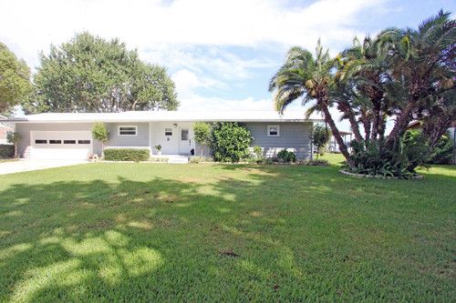 146 Floridian Club RD, Welaka, FL 32193
