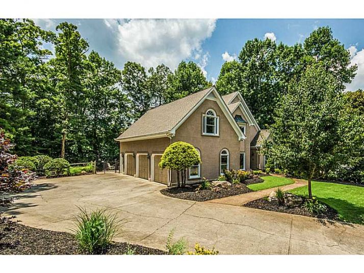 520 Trailside Court, Roswell, GA 30075