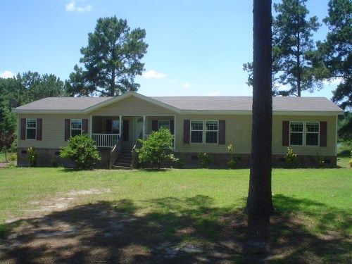 144 Pondview Ln, Broxton, GA 31519