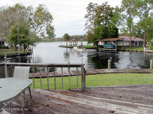 101 Happiness DR, Welaka, FL 32193