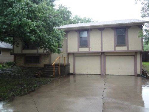 1019 Henry St, Emporia, KS 66801