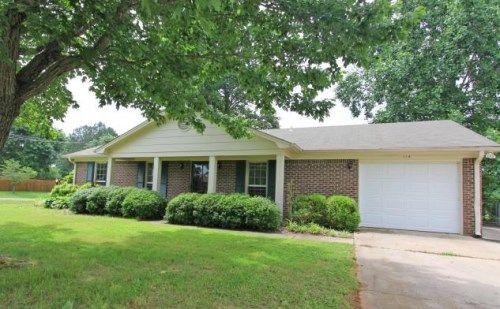 114 Claymore Dr, Huntsville, AL 35811