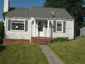 605 Easton Rd, Pearisburg, VA 24134