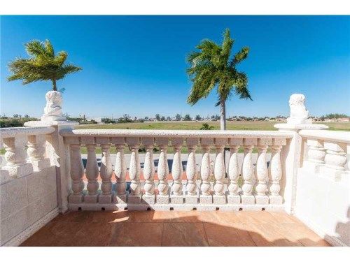 10851 NW 89 AV, Hialeah, FL 33018