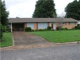 1913 Berry Ave., Florence, AL 35630