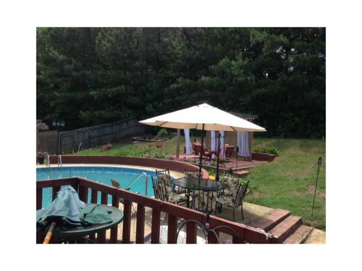 2061 Oakleaf Lane, Lithia Springs, GA 30122