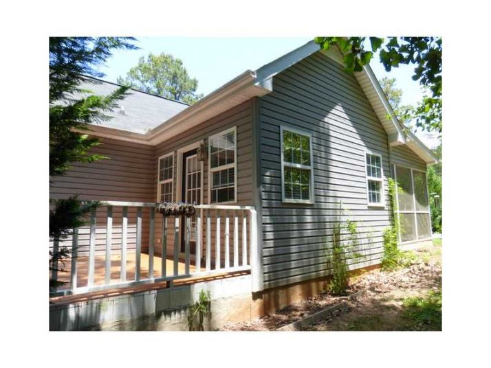 205 Arrowhead Drive, Lavonia, GA 30553