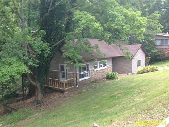 1410 Robinhood Road, Charleston, WV 25314