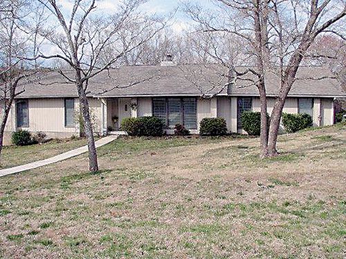115 Lake Circle Drive, Harriman, TN 37748