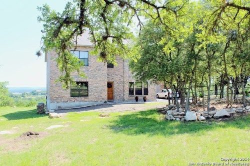 592 Heritage Hill, Canyon Lake, TX 78133