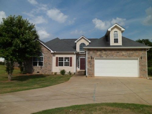 99 Raptor Way, Anniston, AL 36207