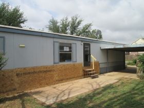 104 N Topeka Ave, Lubbock, TX 79416