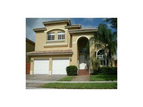 10853 71 ST, Miami, FL 33178