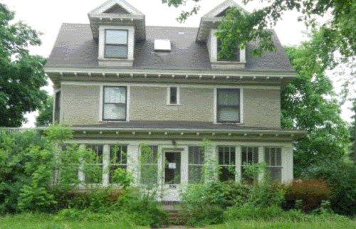 806 SW 4th Avenue, Faribault, MN 55021