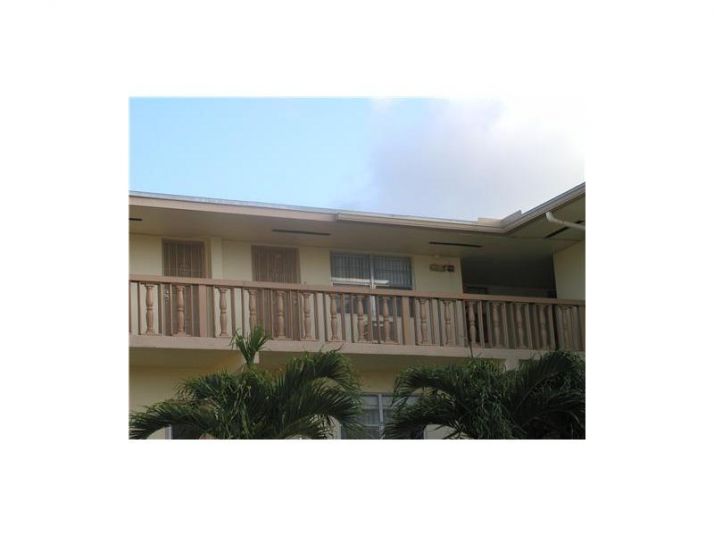 16901 NE 13 AV # 215, Miami, FL 33162