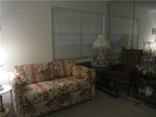 17000 NE 14 AV # 311, Miami, FL 33162