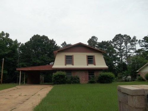 305 Fisher Dr, Marshall, TX 75670
