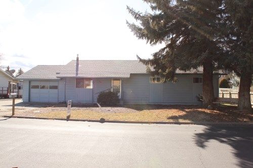 276 South West 3rd Street, Prineville, OR 97754